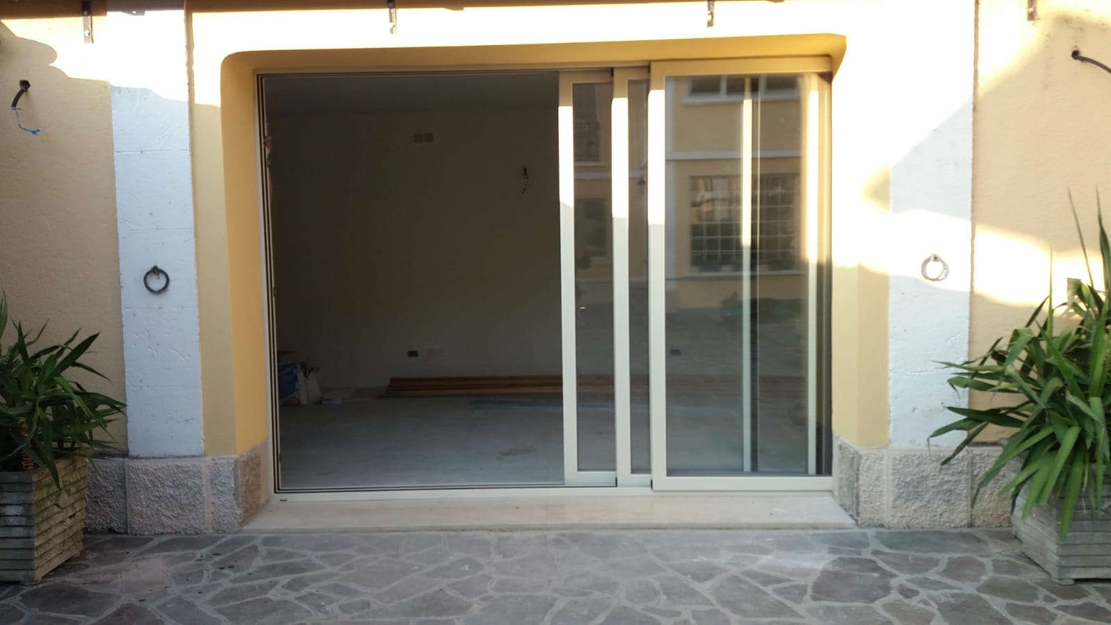 Scorrevole a tre antein alluminio a taglio termico