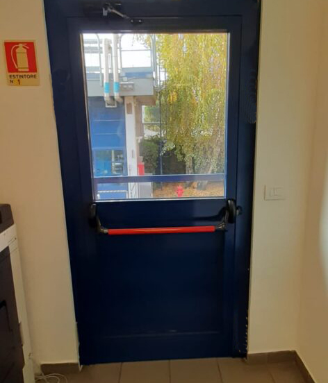 Porta in alluminio a taglio termico